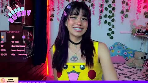 roxxy online show from April 2026 06:19:01 AM