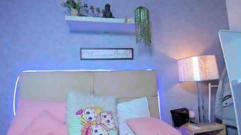 roxanebrown online show from July 2026 02:05:17 AM