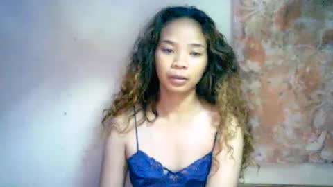roxanne_98 online show from December 2024 11:46:02 PM