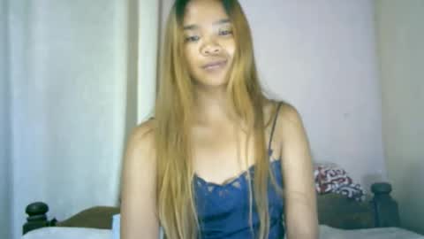 roxanne_98 online show from November 2025 02:00:02 AM