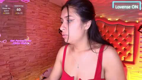 roxanne_han online show from November 2025 11:49:02 AM