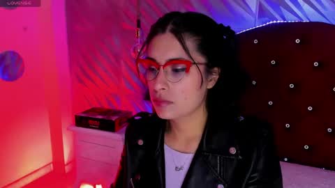 roxanne_han online show from April 2026 11:56:02 AM