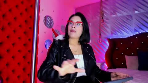 roxanne_han online show from May 2026 12:13:02 PM