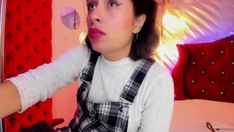 roxanne_han online show from May 2026 02:53:02 AM