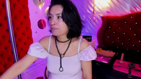 roxanne_han online show from May 2026 12:22:01 PM