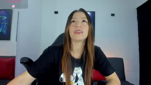 Snapshot of roxanne_jones1 chatting on March 2026 07:50:01 PM roxanne online show from March 2026 07:50:01 PM