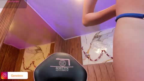 roxanne_tay online show from February 2026 07:14:02 PM