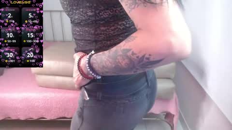 Roxanne online show from April 2026 08:11:02 PM