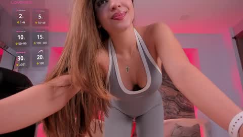 Roxanne Hill  online show from April 2026 12:14:02 PM