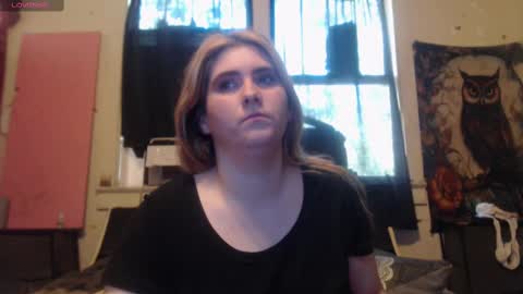 Snapshot of roxanneroulette chatting on September 2025 04:01:02 PM Silver online show from September 2025 04:01:02 PM