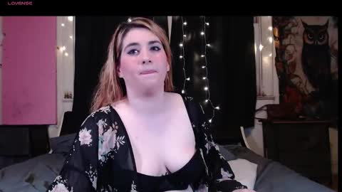 Snapshot of roxanneroulette chatting on November 2025 05:40:02 AM Silver online show from November 2025 05:40:02 AM