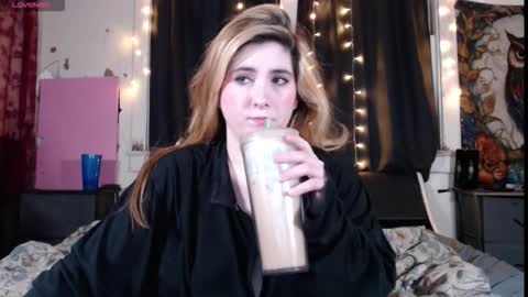 Snapshot of roxanneroulette chatting on December 2025 03:55:02 AM Silver online show from December 2025 03:55:02 AM