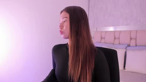 Snapshot of roxie_summers chatting on January 2025 07:28:02 PM Roxie online show from January 2025 07:28:02 PM