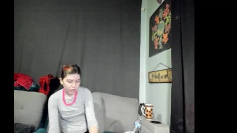 roxihazeleyes online show from October 2025 05:35:02 PM