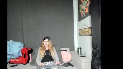 roxihazeleyes online show from February 2026 09:41:01 PM