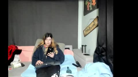 roxihazeleyes online show from February 2026 03:24:02 AM