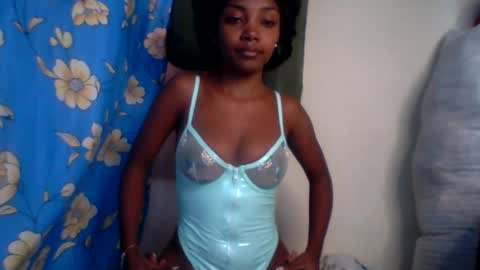Roxilita online show from July 2026 06:41:02 AM