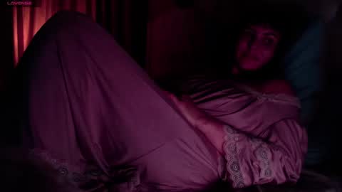 Snapshot of roxolanaa_sexy chatting on February 2025 09:52:02 PM ROXOLANAA SEXY online show from February 2025 09:52:02 PM