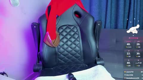 Snapshot of roxy_clark chatting on February 2025 09:36:02 AM Annah online show from February 2025 09:36:02 AM