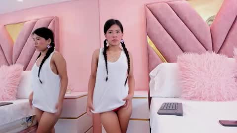 Snapshot of roxy_flame_ chatting on December 2025 11:37:01 AM Roxy online show from December 2025 11:37:01 AM