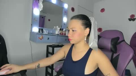 Roxy online show from May 2026 02:06:02 AM