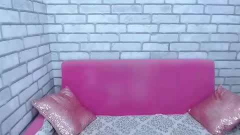 Snapshot of roxy_luxe chatting on November 2025 08:17:01 AM roxy_luxe online show from November 2025 08:17:01 AM