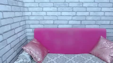 Snapshot of roxy_luxe chatting on December 2025 08:09:02 AM roxy_luxe online show from December 2025 08:09:02 AM