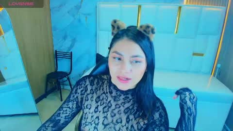 Snapshot of roxy_luxe_tf chatting on May 2026 01:38:02 PM Roxy online show from May 2026 01:38:02 PM