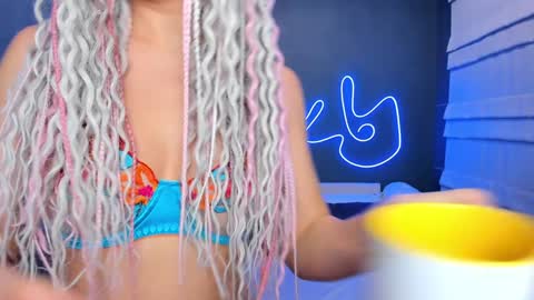 Snapshot of roxy_mars chatting on January 2025 01:42:02 AM Roxy online show from January 2025 01:42:02 AM