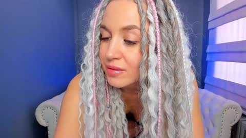 Snapshot of roxy_mars chatting on January 2025 08:10:02 AM Roxy online show from January 2025 08:10:02 AM