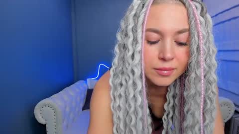 Snapshot of roxy_mars chatting on January 2025 01:18:02 AM Roxy online show from January 2025 01:18:02 AM