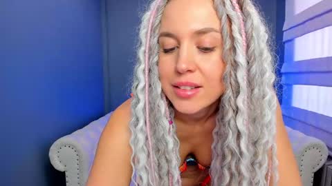 Snapshot of roxy_mars chatting on January 2025 08:01:01 AM Roxy online show from January 2025 08:01:01 AM