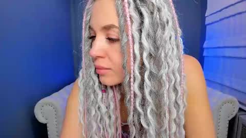 Snapshot of roxy_mars chatting on February 2025 01:23:02 AM Roxy online show from February 2025 01:23:02 AM