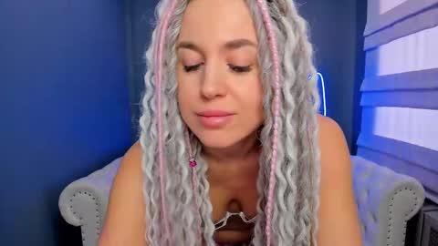 Snapshot of roxy_mars chatting on February 2025 05:09:01 AM Roxy online show from February 2025 05:09:01 AM