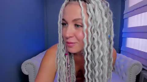 Snapshot of roxy_mars chatting on March 2025 04:17:02 AM Roxy online show from March 2025 04:17:02 AM