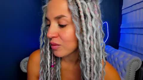 Snapshot of roxy_mars chatting on September 2025 02:01:02 AM Roxy online show from September 2025 02:01:02 AM