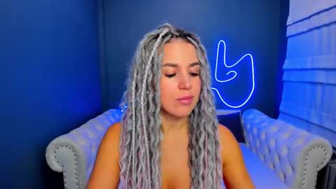 Snapshot of roxy_mars chatting on October 2025 01:25:02 AM Roxy online show from October 2025 01:25:02 AM