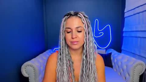 Snapshot of roxy_mars chatting on October 2025 01:35:01 AM Roxy online show from October 2025 01:35:01 AM