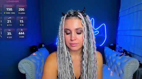 Snapshot of roxy_mars chatting on October 2025 01:28:01 AM Roxy online show from October 2025 01:28:01 AM