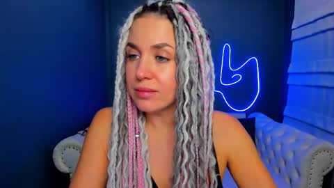 Snapshot of roxy_mars chatting on November 2025 01:48:02 AM Roxy online show from November 2025 01:48:02 AM