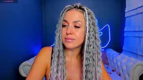 Snapshot of roxy_mars chatting on March 2026 01:23:01 AM Roxy online show from March 2026 01:23:01 AM