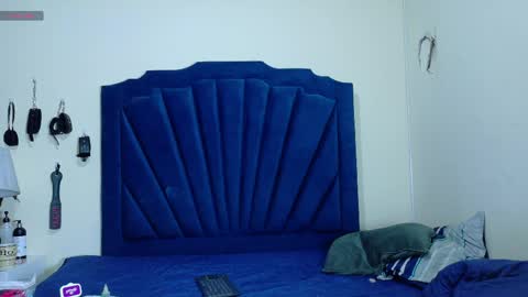 Snapshot of roxyandaron2 chatting on April 2026 10:20:02 AM RoxyAron online show from April 2026 10:20:02 AM