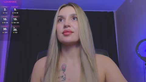 Roxy online show from November 2025 08:29:01 PM