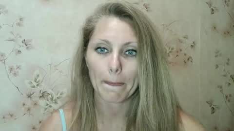 roxyfox18x01 online show from September 2025 07:26:01 PM