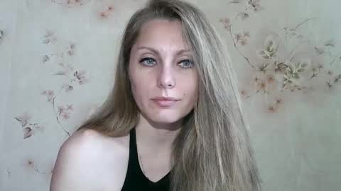 roxyfox18x01 online show from May 2026 06:19:01 AM