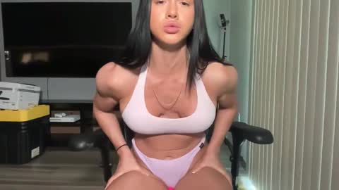 roxyheartley online show from May 2026 08:37:01 PM