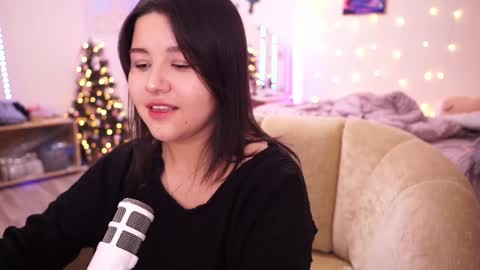 Snapshot of roxysuh chatting on December 2024 11:29:01 AM roxysuh online show from December 2024 11:29:01 AM