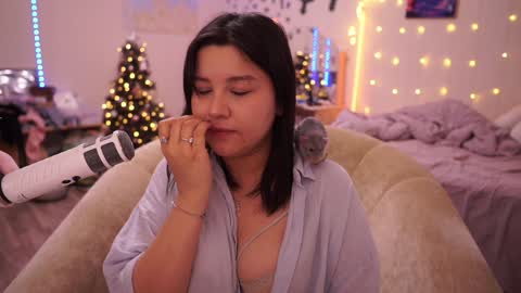 Snapshot of roxysuh chatting on January 2025 08:51:02 AM roxysuh online show from January 2025 08:51:02 AM