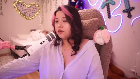 Snapshot of roxysuh chatting on October 2025 08:13:01 AM roxysuh online show from October 2025 08:13:01 AM