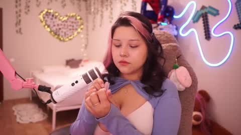 Snapshot of roxysuh chatting on October 2025 09:09:01 AM roxysuh online show from October 2025 09:09:01 AM